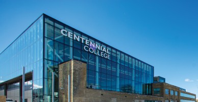 Cao đẳng Centennial College: Ngành học, học phí & đánh giá.